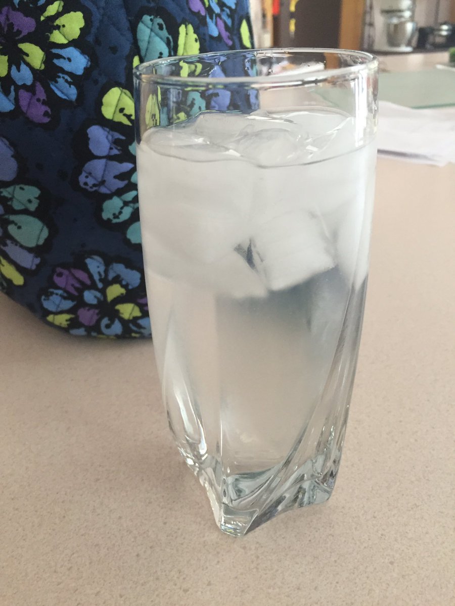 AlexisMassaChem's tweet photo. Ice floats because it is about 9% less dense than liquid water 💦💦💧 #drcschem #water #ice https://t.co/IuGdoq7WHd