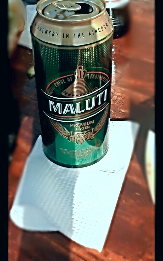 Bantu_Manyaka's tweet image. Right now!! This is needed but I've become that boring person who gets sloshed with work then pass on!! #MalutiBeer