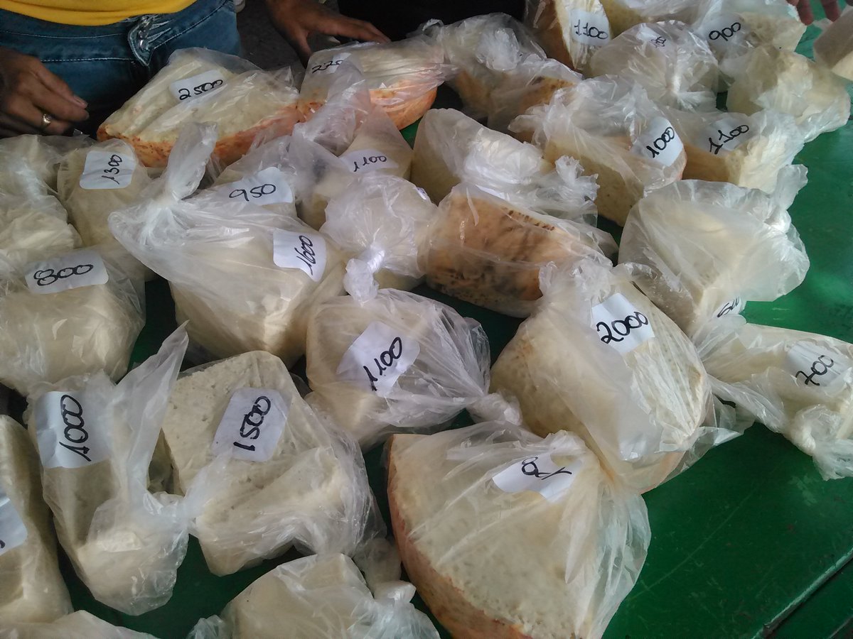 MercadalLags's tweet photo. Queso Al Mejor Precio #MercadoItinerante #BarrioFalcon @MERVINMENDEZQ https://t.co/qAqXHsA3nT
