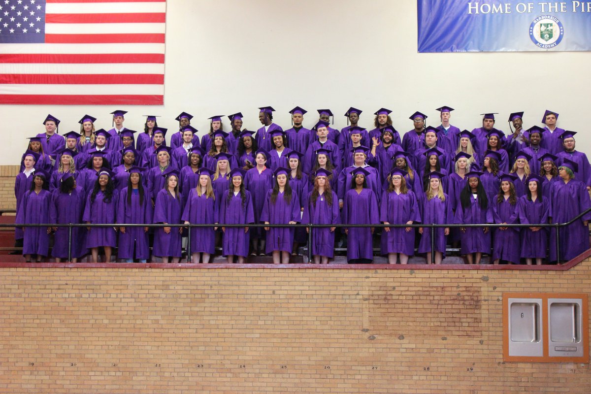 ReutherBulldogs's tweet photo. Congratulations all of our 2016 graduates!  We are so proud of you!  #WeAreReuther https://t.co/hW0MTBBVPK