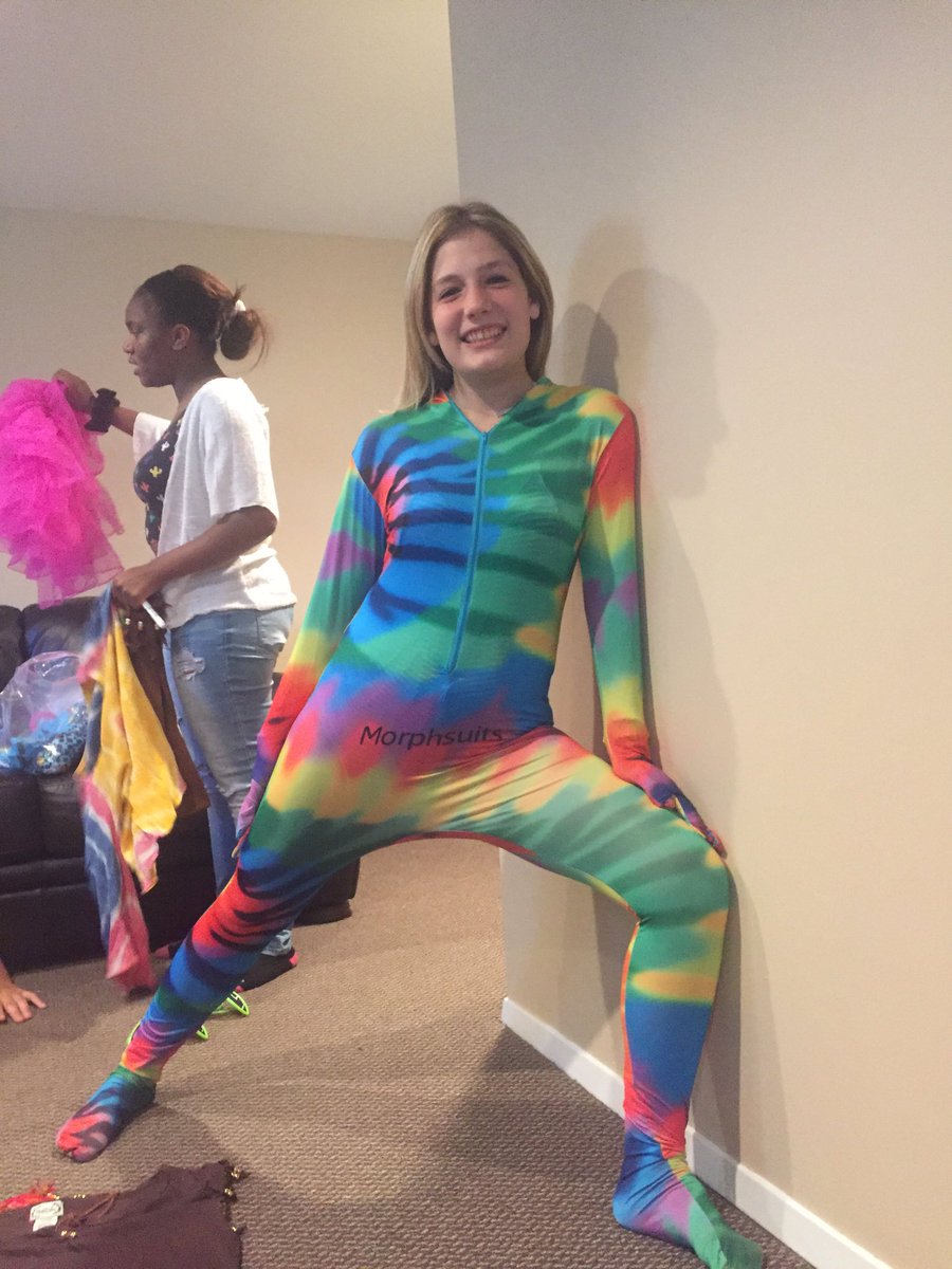 omcxli's tweet photo. havin fun getting ready for board reveal @ 10 👀👀👀 https://t.co/CsJHepxlHW