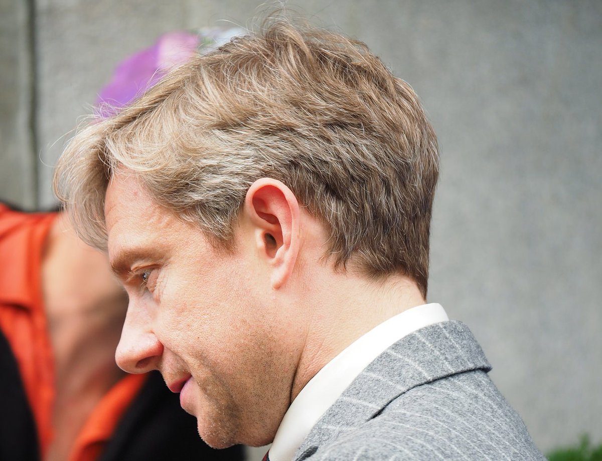 ペロ 全モフ連 妖精部宮城支部 V Twitter 前髪から後頭部にかけてグラデーションになってるの可愛いし 長めなので癖が出てるのも可愛いし 襟足くるくるで可愛いしで大変です