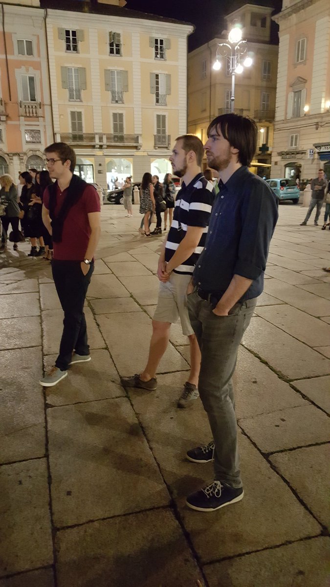 valelamoure's tweet photo. Momento serietà #lanottevola @PaoloSheldon @PaoloSore @MAVUGGE @AleUgge #Italia90 https://t.co/1d0ejoaAeF