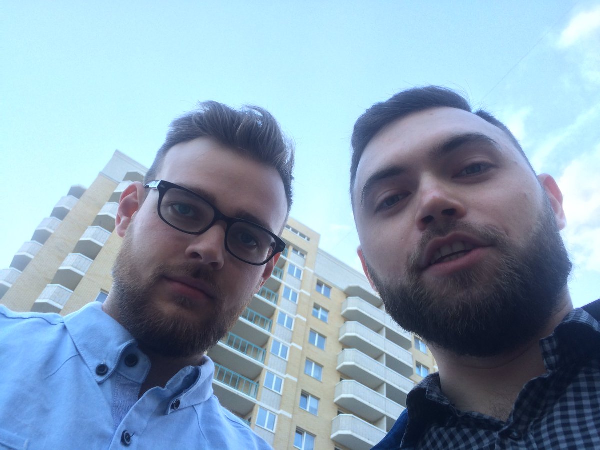 privetAnnet's tweet image. Если что, примерно так вы выглядите в моих глазах, когда подходите близко🙊