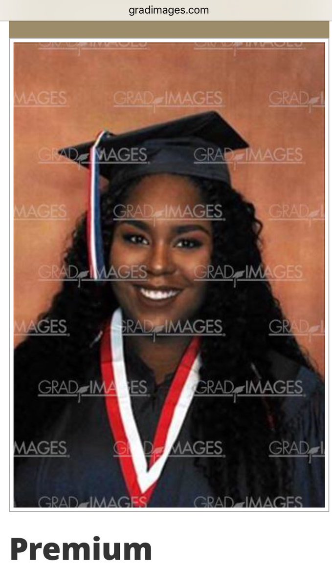 iamdesireb's tweet photo. These are so nice!!! π©π The best pictures I ever took professionally #miramargrad https://t.co/sc6OICFyo4