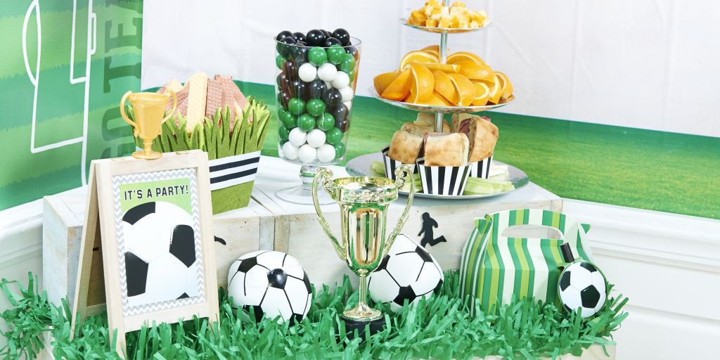 _PlanEvent_'s tweet photo. For more party decoration ideas visit our blog:https://t.co/uSXzOEtHHR  #football #UEFAEURO2016 #FRA #Euro2016France https://t.co/jyOajWhdpd