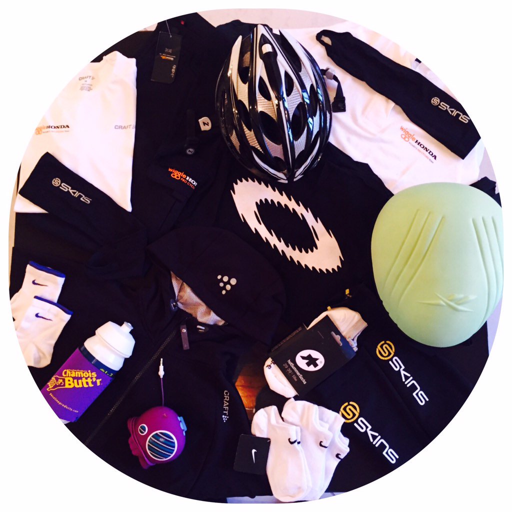 Just retweet before 11pm tonight for a chance to WIN all these items!! Package Details: bit.ly/1QXJ4RV #WOW