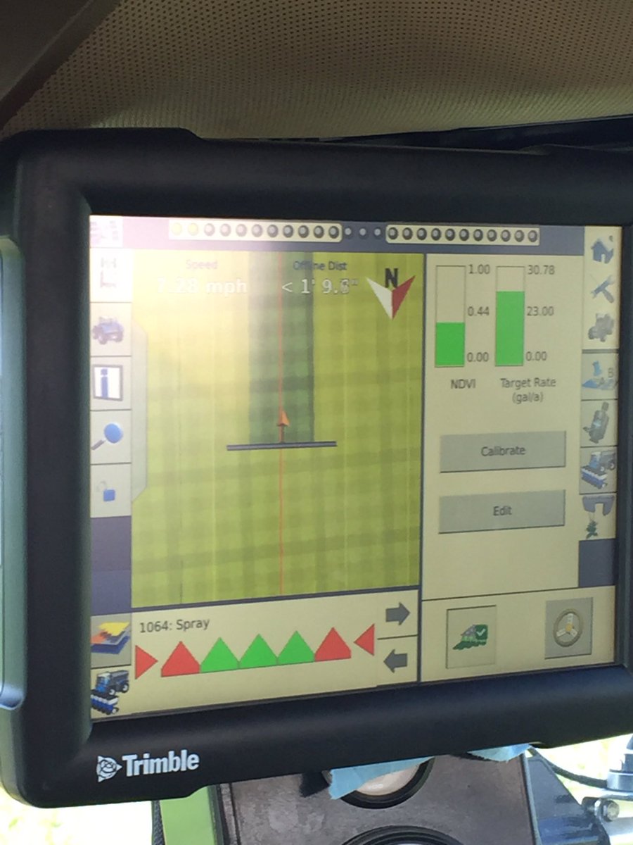 ModernAg_PS's tweet photo. Grower helping out his corn with @Trimble_Ag GreenSeeker with FMX Field IQ. #boostingyields #efficiency @DanBigham https://t.co/lz5TJaNy1f