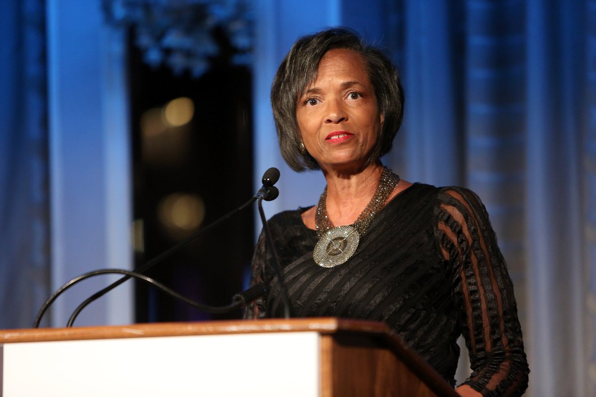 IHDFNational's tweet photo. Thank you to Josie Thomas of @CBS @cbsdiversity for joining us at last night's gala! #35yearsofdreams #cbscares https://t.co/5Lf4BIluHV