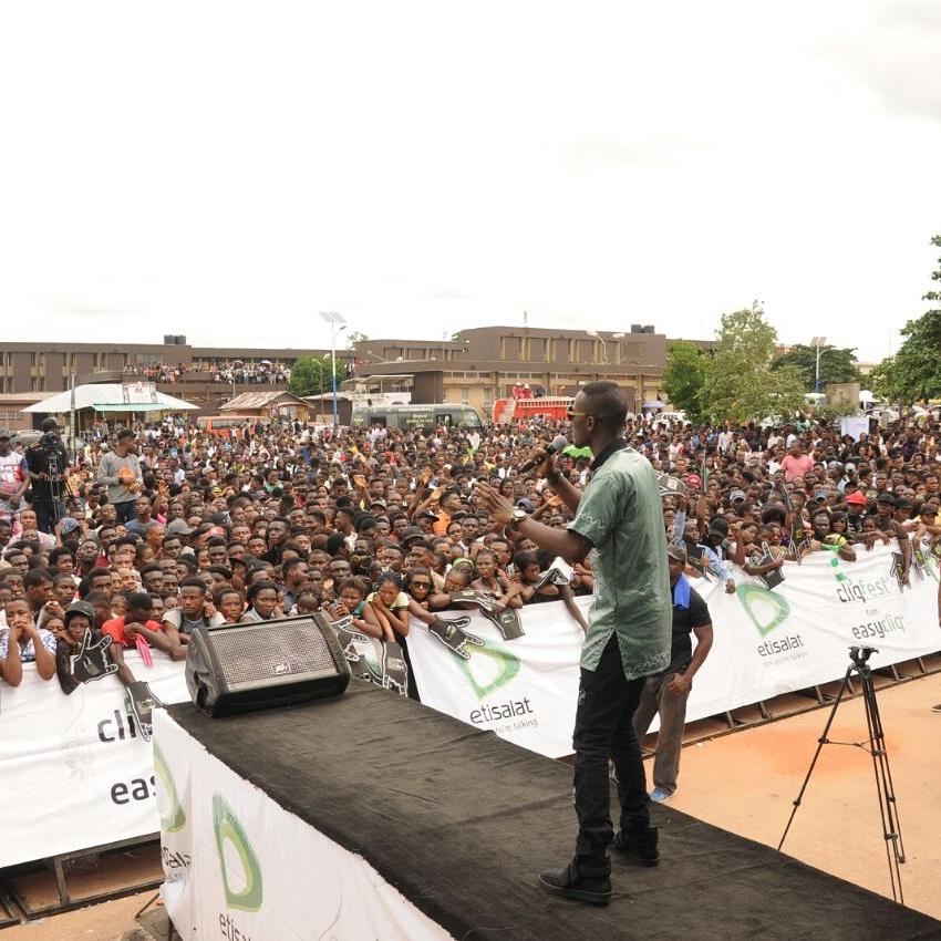 FrankieSon100's tweet photo. Great experience at uniben with #Cliqfest #Etisalat #AnticipateAsake #Frankie https://t.co/OIpXlhz0FO