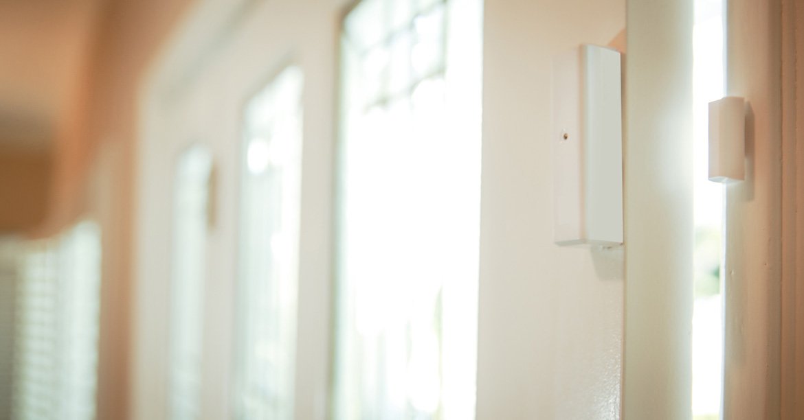 Home8Alarm's tweet photo. Don't worry about your home while you’re on vacation. Protect it with a Home8 Security Kit!
#home8protection #home8 https://t.co/ewL6s2hOwf