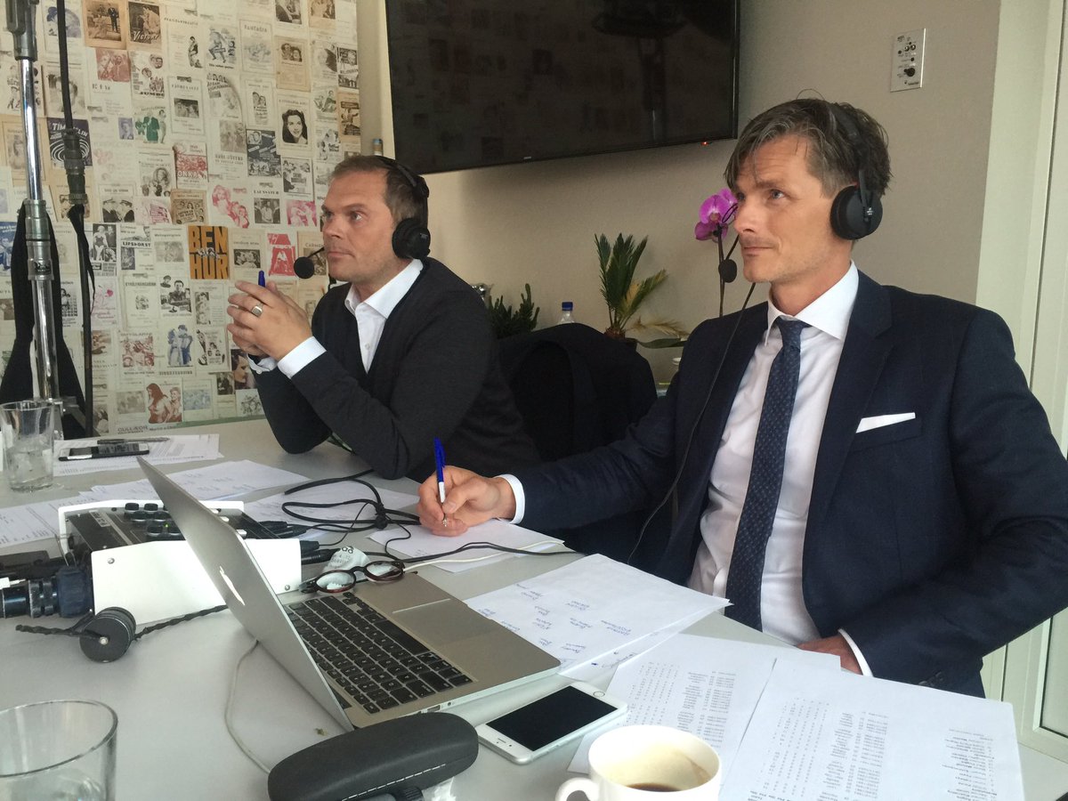 Let's get ready to ruuuuuuumble!!! <a href="/peturmarteins/">Pétur Marteinsson</a> <a href="/GummiBen/">Gummi Ben 🎙️</a> #EMÍsland #EMSvítan