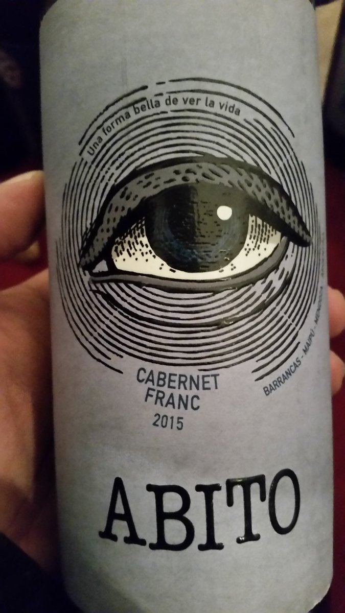 gabikara's tweet photo. Una novedad probar estos @winesabito ,
,un Frac con gran tipicidad y el blend d 4 cepas q es complejo y muy rico https://t.co/JWaeYCNWKA