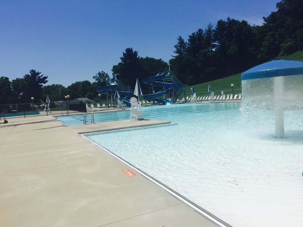 MayorKohl's tweet image. We are excited that the park pool is opening tomorrow morning @11:00!!#finallyopen #itshotoutside #cooloff