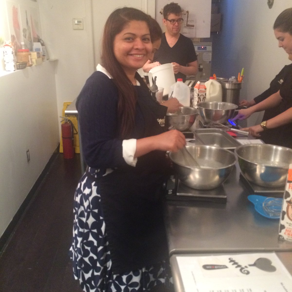 AnalyticsKim's tweet photo. Happy @slalom consultants making fresh gelato after hours! @SlalomNYC #NewYorkSPICE #loveyourfuture https://t.co/UVEp4IcRxz