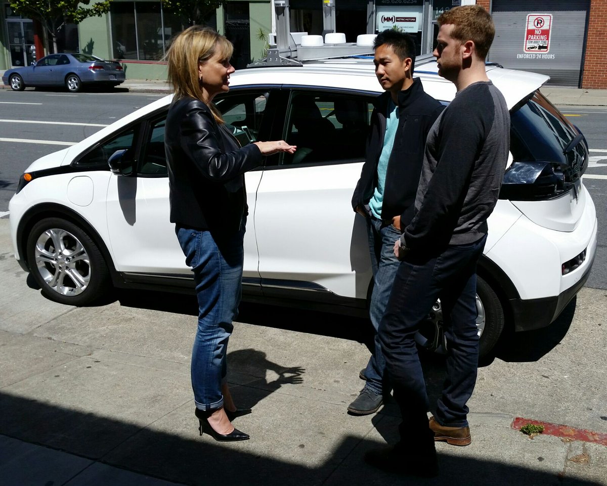 mtbarra's tweet image. Great morning with @kvogt, @danielkan and the Cruise team. And riding around San Francisco in an autonomous BOLT EV.
