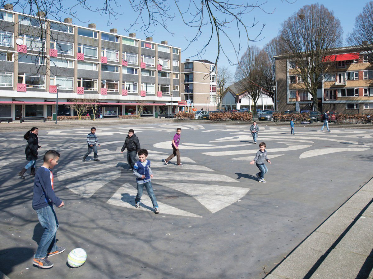 Dit account wordt niet meer actief gebruikt. Volg ons nu op: <a href="/erfgoedenruimte/">Erfgoed & Leefomgeving RCE</a> #Herderplein #Utrecht #Wederopbouw