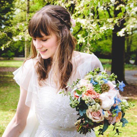 ofthe_wild's tweet photo. Gorgeous Lucy with her of the wild bouquet. Captured by the talented @katecooperphotography 🌿 #sheffield https://t.co/VJvfWnjGO9