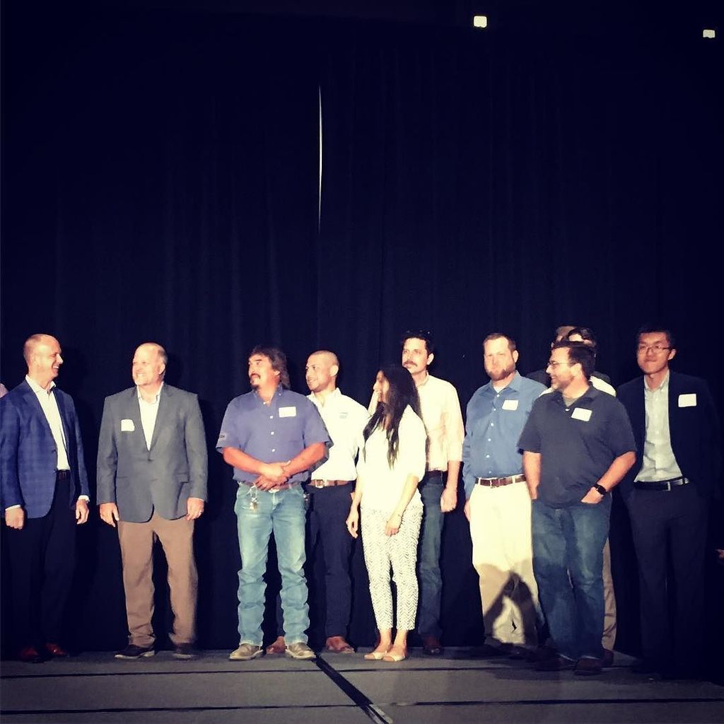 justinparktx's tweet photo. The #beckgroup Fort Worth Team responsible for winning the LarryA Wilson Award at #beckstakholders @beckgroup https://t.co/jQQtcScudg