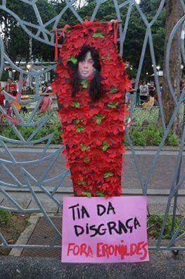 Andradedma2012's tweet photo. Fora Eronildes; vulgo "Tia Eron"
kkkkkk https://t.co/3tNVsv39Ag