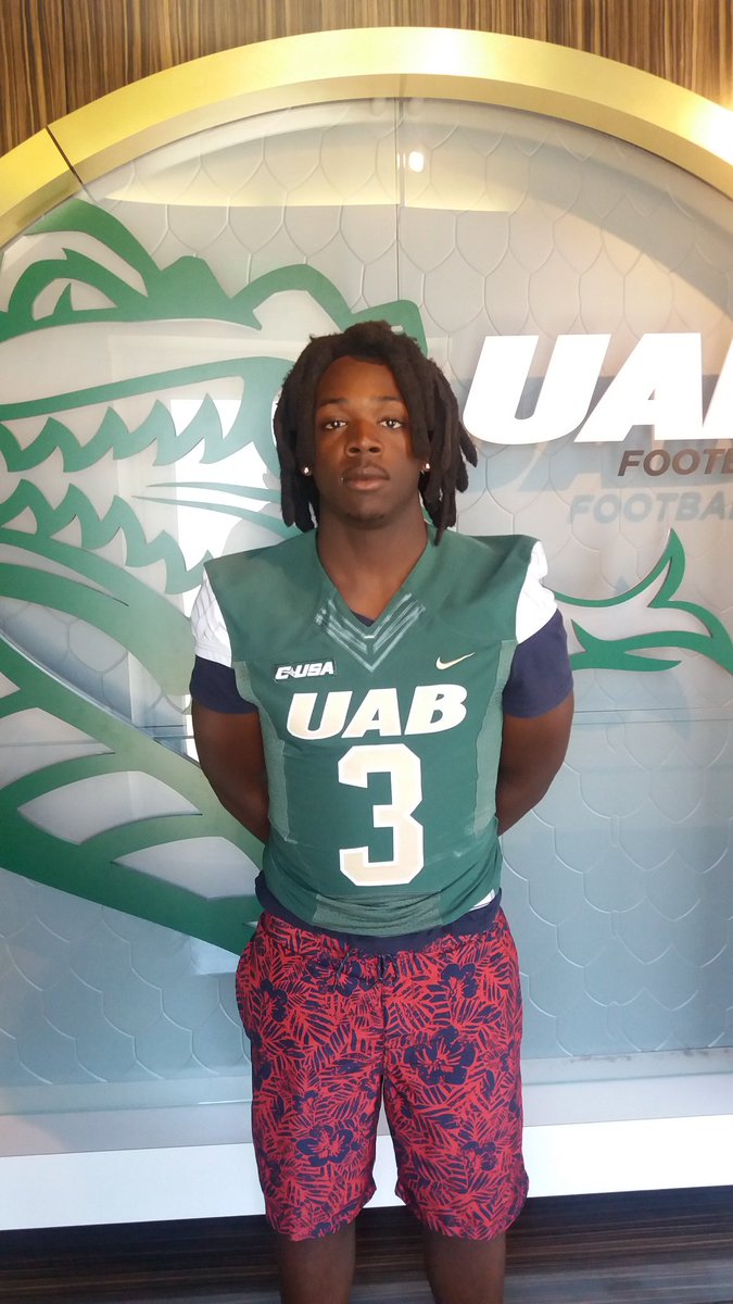 LuciousStanley4's tweet photo. Visit at @UAB_Football went very well S/O @TaylorLEdwards &amp; @coachwill347 #TheReturn #GoBlazers https://t.co/sTRWNTb9e7