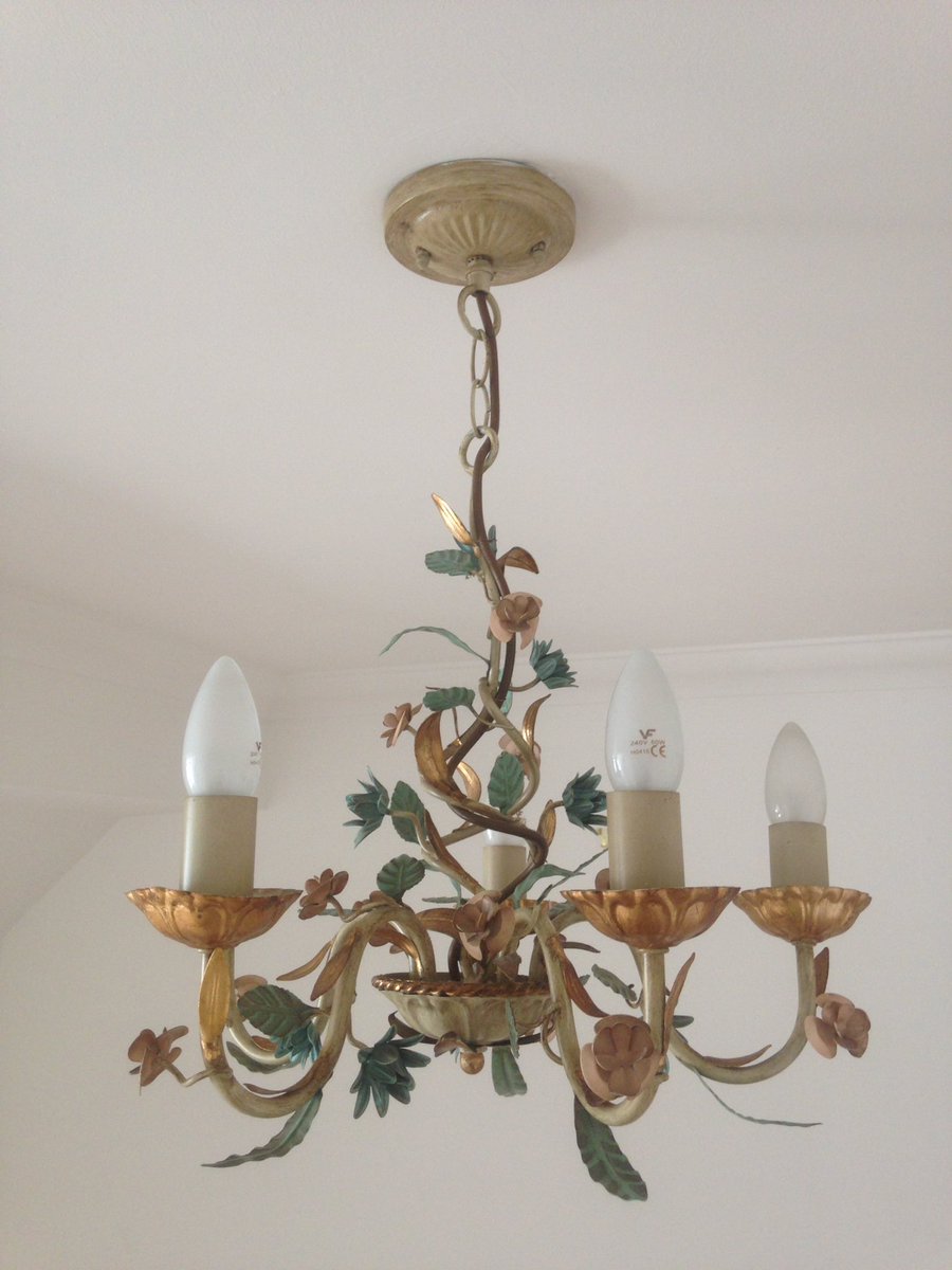 Own something you can't face dusting? 😴🕸😴🕸 07896354427 #Essex you love your OTT light shades!