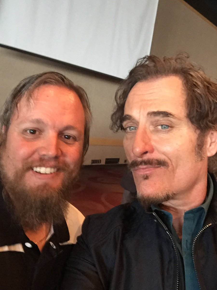 RealRGM81's tweet photo. Thank you @KimFCoates for a great speech, the selfie, and the autos. You're a helluva guy. #CCAE2016 #Saskatoon https://t.co/rgkid0Lpzk