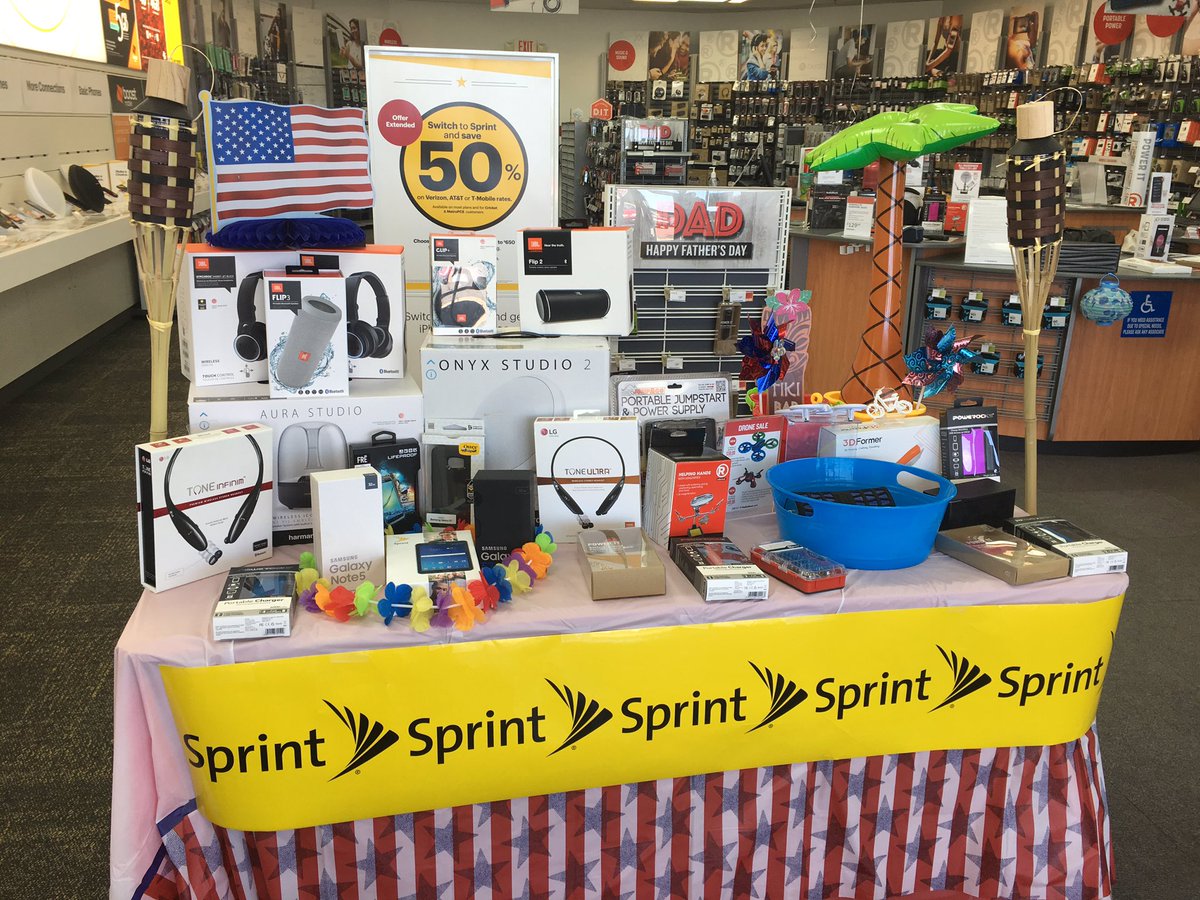 SprintStore7155's tweet photo. #FathersDay #Dad Come see us to get your dad the best fathers day gift! @michiganman_55 @DGurosky #TheSwitchIsReal https://t.co/4ePL67FK8E