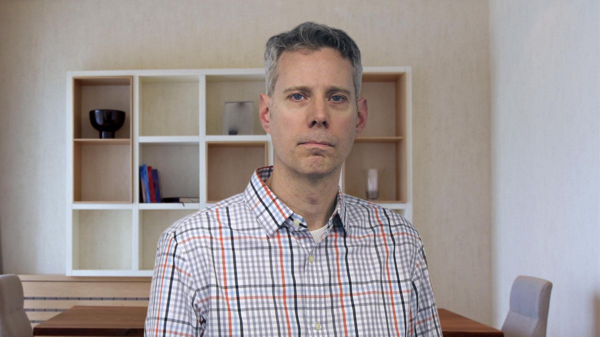 Man Needs Emotional Support Only A Woman Can Feign onion.com/1ZEUtMo