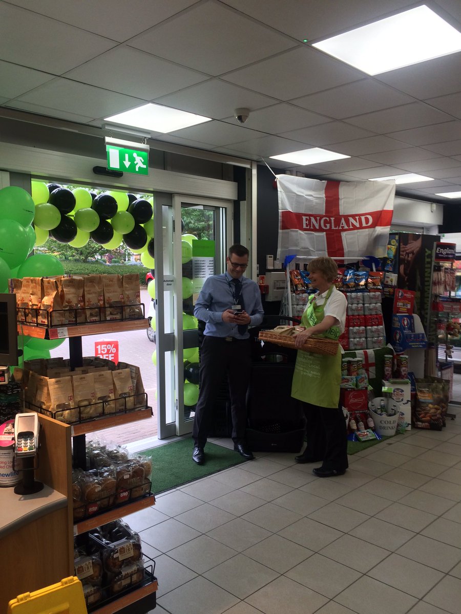 Busy offering chocolate twists for the customers #delicious <a href="/SheenaRobinso14/">Sheena Robinson</a> <a href="/YvonneKS11/">Yvonne Smith</a>