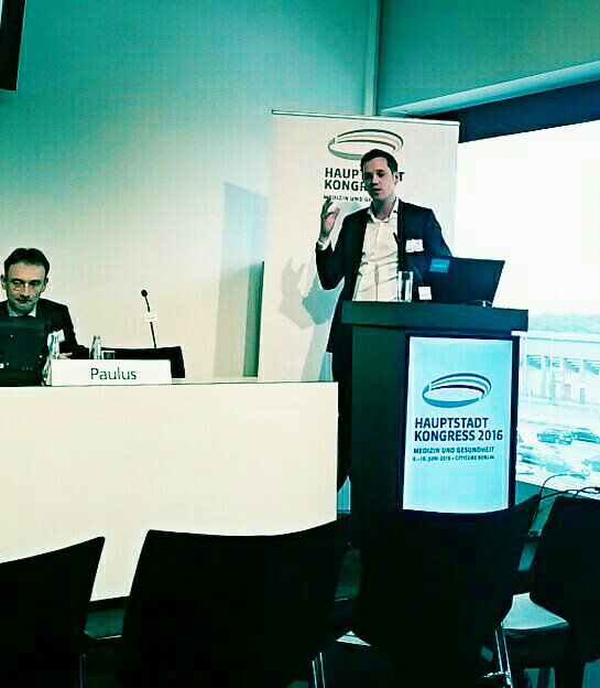 DianaMoelter's tweet photo. #HSK16 Open Innovations mit @JoergLand #tinnitracks und Dr.Paulus @Philips.#ehealth https://t.co/GXCDPe85zH