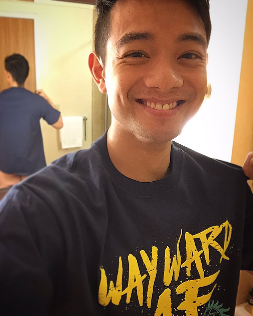 OsricChau's tweet photo. I got a new shirt! They'd go well with tight pants.
https://t.co/mmOJ72H17R

#WaywardAF https://t.co/yACSfpfFWf
