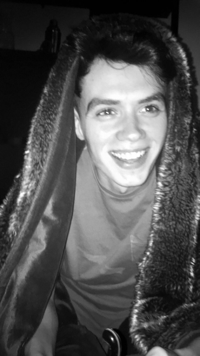 succbailey's tweet photo. do u ever feel blessed ? look @ my boy n a fuzzy blanket I don't think he knows I took this , https://t.co/fts2osY9Kq