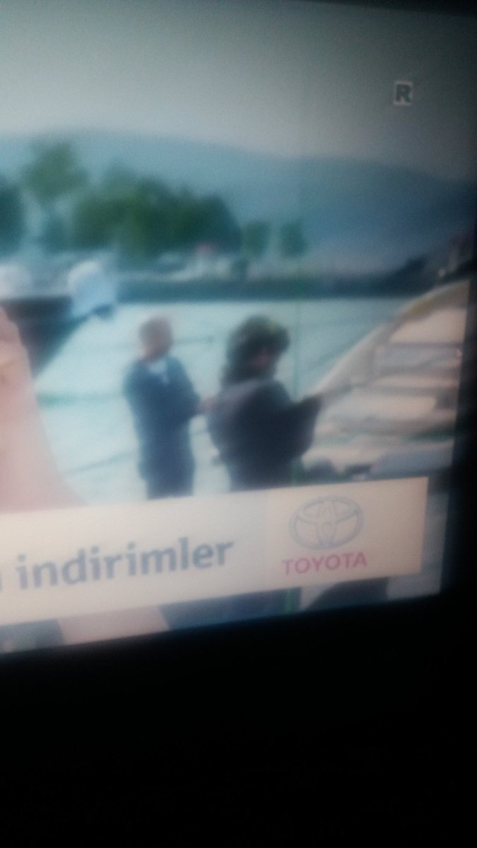 KaragulFanClub's tweet photo. I can see you!! 😆😆😆😆 #karagüleveda #Karagül https://t.co/NwXwsINUSa
