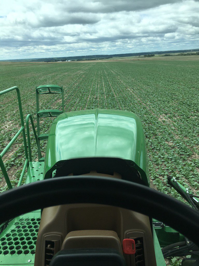 bryce_thom's tweet image. Not an ideal Liberty spraying day, but it is time to be done! #secondpass
