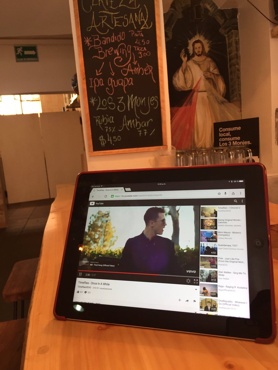 abahn6's tweet photo. When you get a hold of the music at the bar in Quito @whatupcal @Timeflies https://t.co/cA4cYhy9KT