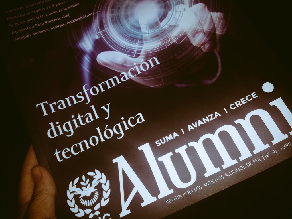 Arias_Laura's tweet photo. Lecturas de viernes noche #transformacióndigital https://t.co/GbhfGaWIbg