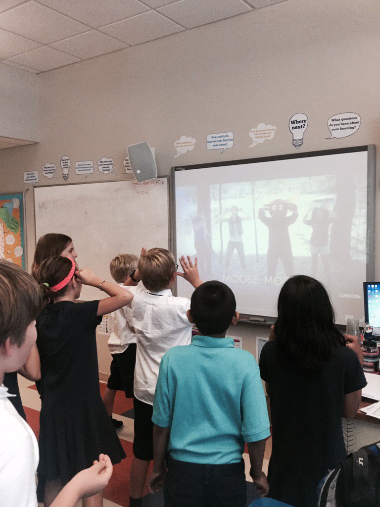 BISCLPYear5's tweet image. More GoNoodle fun #proudplatypuses #thellamasong #llamaontheloose