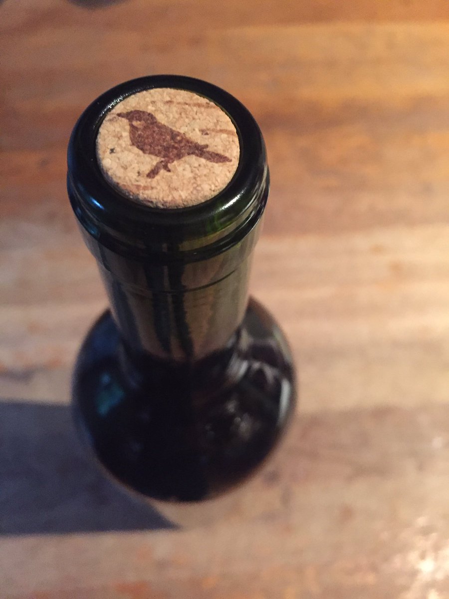 Friday evening. Vina Zorzal Graciano ¡Perfecto! Spanish wines so good #vinazorzal <a href="/vinazorzal/">Viña Zorzal Wines</a>