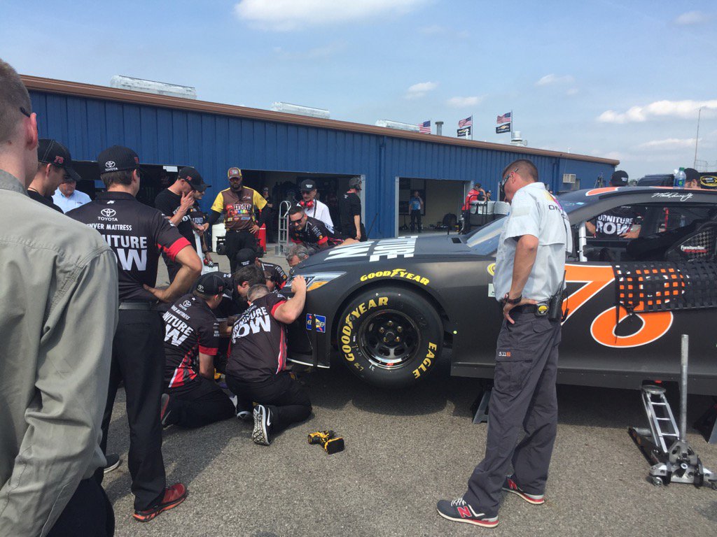 CknclLUWgAAbN5P.jpg:large