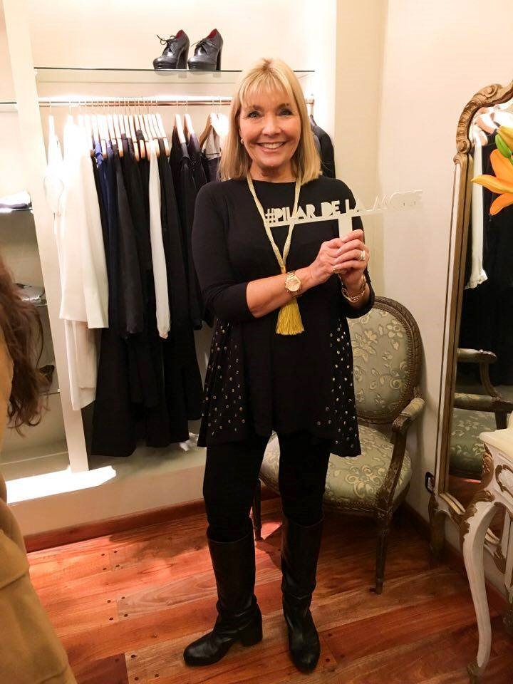 pilardelamode's tweet photo. Tras la charla, @AdriCostantini y @AdrianoDeAngeli atendieron a las consultas de cada clienta en @ACostantiniModa. https://t.co/vghh74QchT