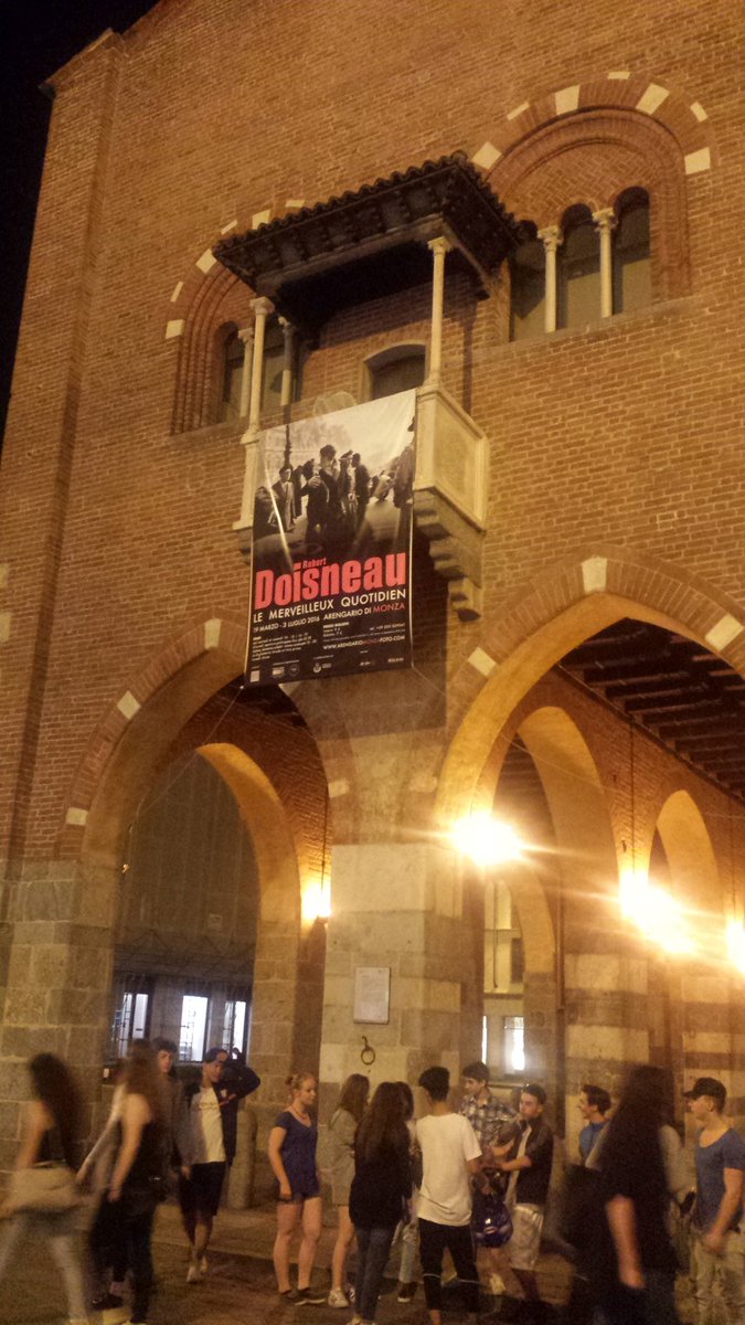 74_fabi's tweet photo. Monza by night #nocalcio #friends #noi @maridg76 @TFausciana @CatiaFumarola @siovio73 https://t.co/6tKzAlOu3m