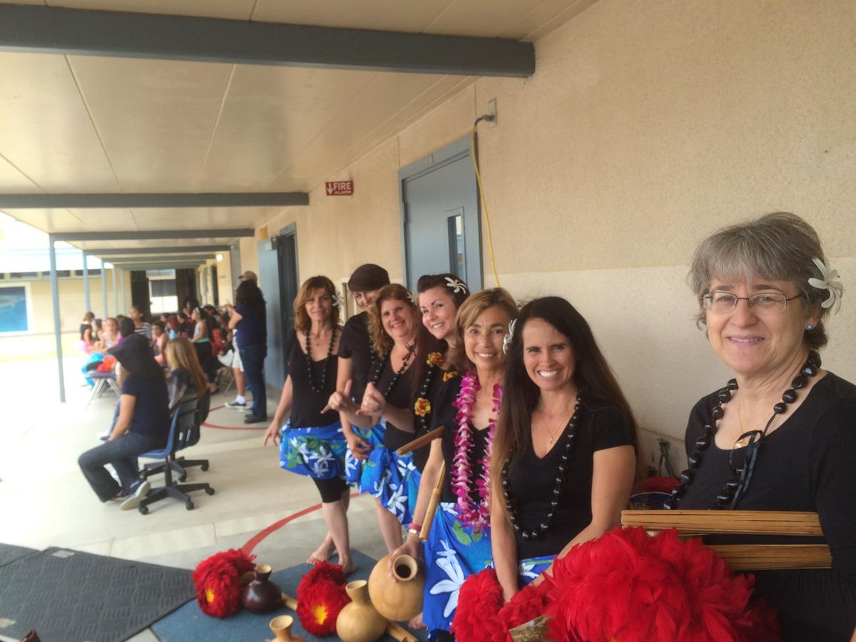TK5_Wildcats's tweet photo. Backstage jitters #hesdpride https://t.co/0ceKhLtCmo