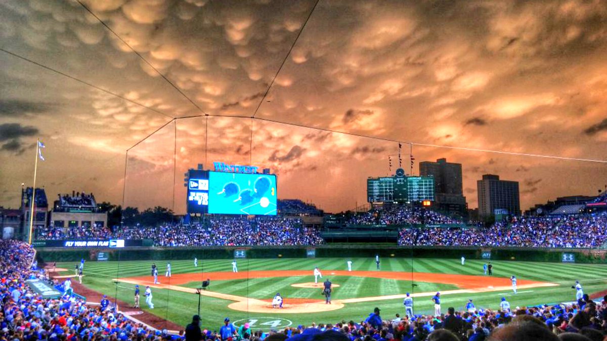 beststadiums__'s tweet photo. Wrigley Field (Chicago, IL) ⚾️ https://t.co/1soCV1vWxo