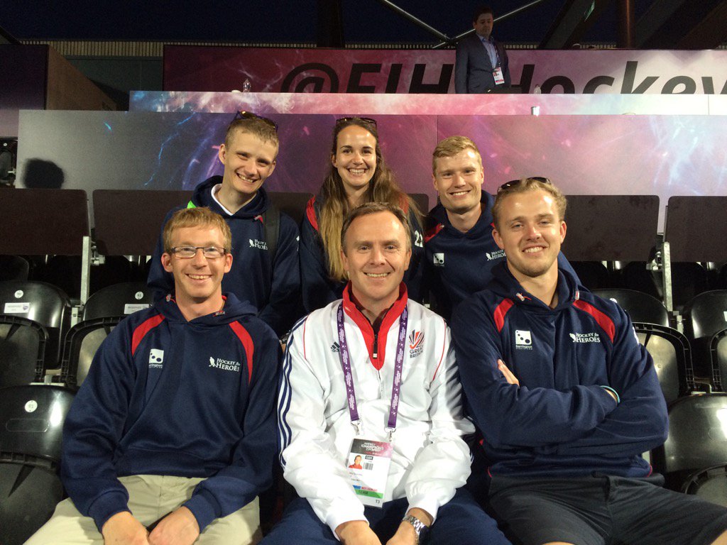BarringtonSport's tweet photo. The @hockey_4_heroes lads have found a new manager! https://t.co/ZhpYWuw0AY