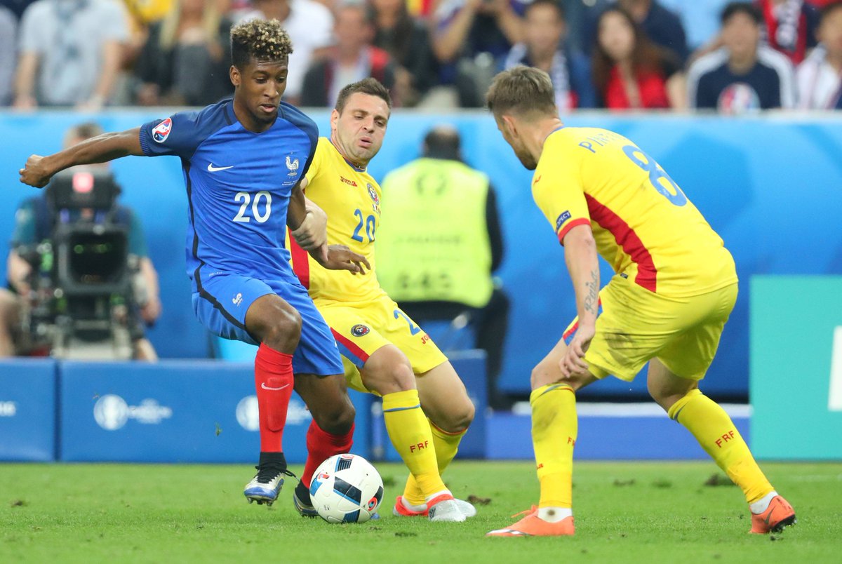 FCBayern's tweet photo. 2:1-Auftaktsieg für die @equipedefrance! Kingsley #Coman stand bei #FRAROU 24 Minuten auf dem Platz. #EURO2016 https://t.co/EfZ67FM2cQ