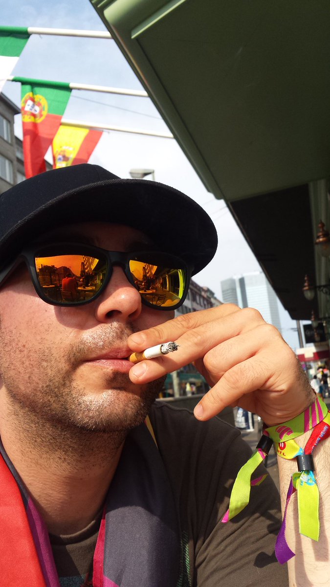 CharlesSimeth's tweet image. 