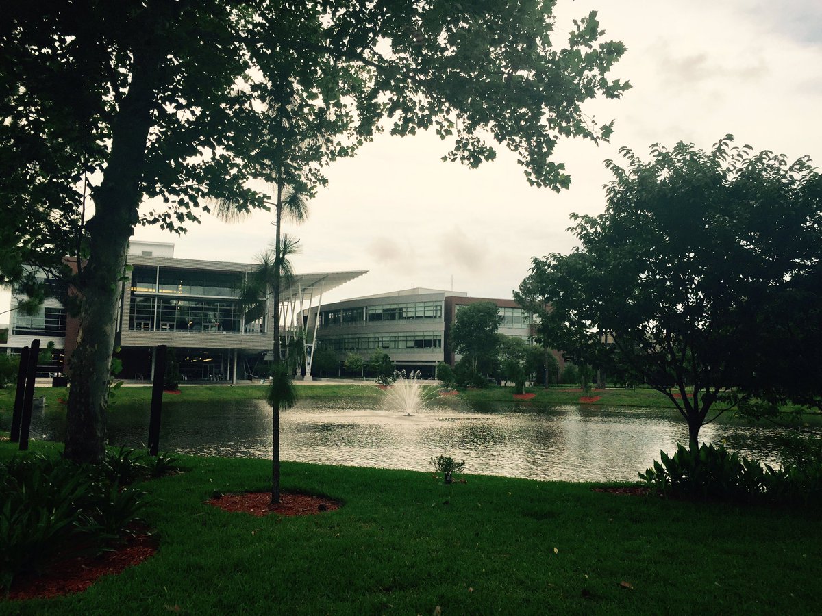 maraeller's tweet photo. Unexpectedly beautiful campus @UNFOspreys with #SACACsumsem2016 https://t.co/vCBfQsc0sV