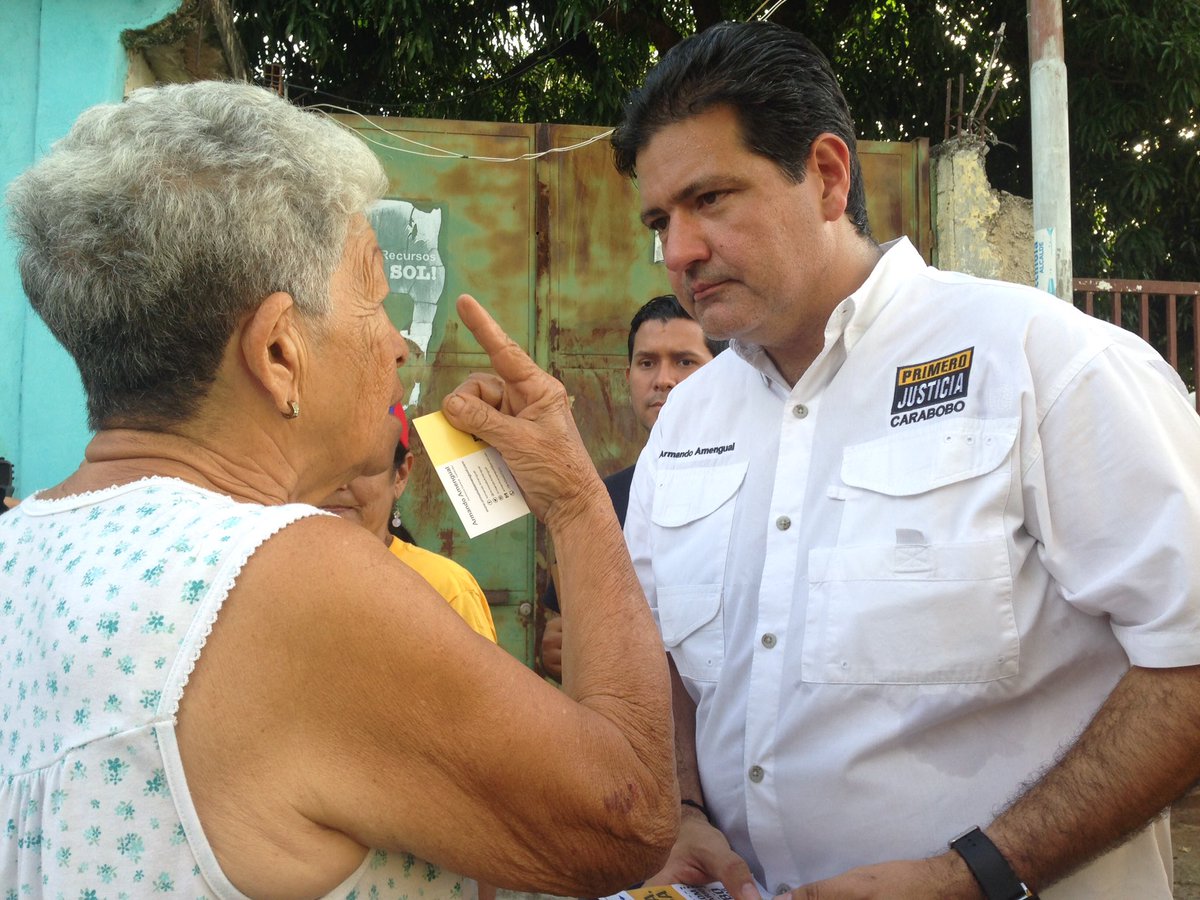 ArmandoAmengual's tweet photo. Nuestros abuelos al #SurDeValencia comen una vez al día. Por eso nos organizamos para una nueva batalla. #RevocaloYA https://t.co/5umJXavyGI