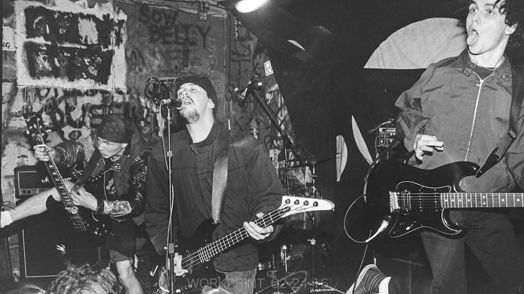 gdayfans's tweet image. via @BJAofficial- that time I was in rancid for a week @rancid @timtimebomb #flashbackfri...
instagram.com/p/BGfVidyJFYr/